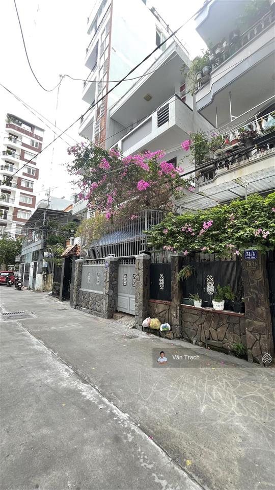 Bán nhà tuệ tĩnh lộc thọ nha trang cách biển 300m hướng đông bắc có dòng tiền sổ đỏ hoàn công