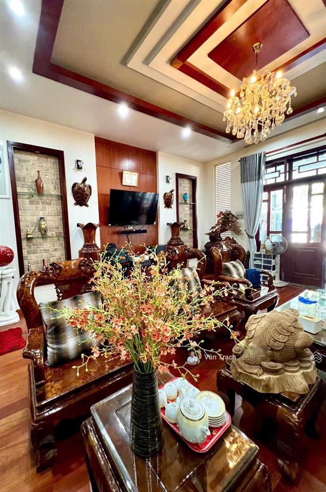 Nhà mặt tiền lê đại hành nha trang nội thất xịn hướng tây nam cách biển 1km vào ở ngay