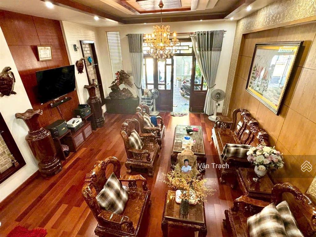 Nhà mặt tiền lê đại hành nha trang nội thất xịn hướng tây nam cách biển 1km vào ở ngay