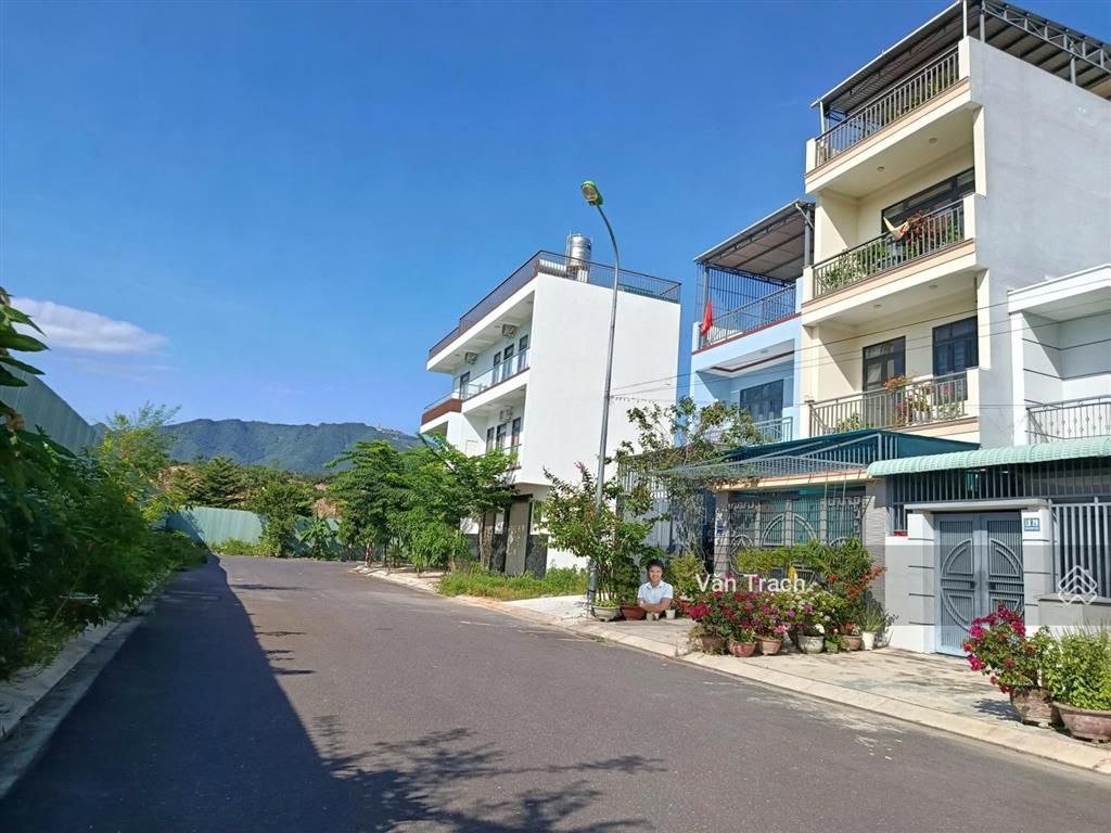 Bán đất mỹ gia vĩnh thái nha trang đã có sổ hồng riêng xây dựng tự do đường 16m