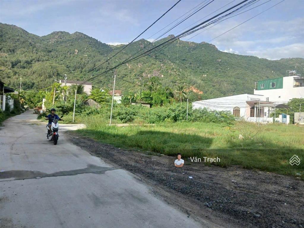 Bán đất thổ cư trần đăng ninh phước đồng nha trang sổ riêng hướng đông nam