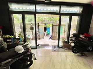 Bán toà nhà căn hộ hẻm nguyễn thiện thuật nha trang gần biển có dòng tiền sổ đỏ hoàn công