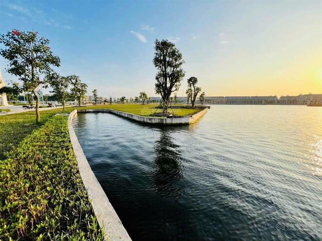 Bán nhanh căn lk12 đường 12m , xây thô 4 tầng 1 tum, giá 16,5 tỷ.  0966 675 ***