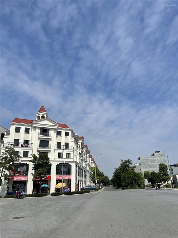 Bán nhanh 2 căn lk3, lk5 trục chính hinode royal park, đg 33m, dt 90m2 giá 20,5 tỷ.  0966 675 ***