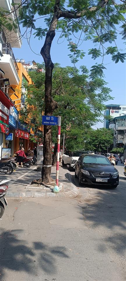 Bán 64m2 đất đẹp nhất xuân la, lạc long quân. 8.5m mt vuông. vị trí thông. kinh doanh, ô tô 16 tỷ