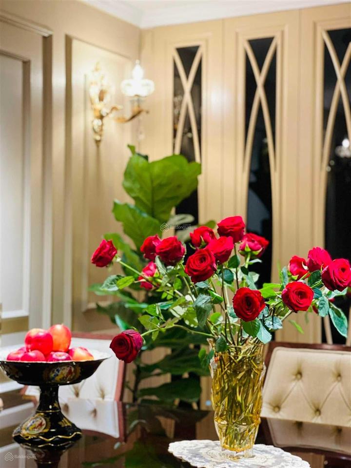 Vợ chồng tôi cần bán nhanh căn góc 3pn 96.56m2 tầng 16 công đn tại cc 90 nguyễn tuân giá tl...