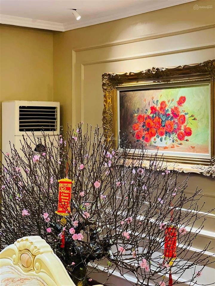 Vợ chồng tôi cần bán nhanh căn góc 3pn 96.56m2 tầng 16 công đn tại cc 90 nguyễn tuân giá tl...