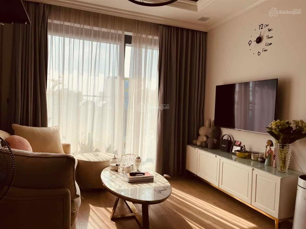 Cần bán gấp căn 2n full đồ tầng trung ban công đn chung cư rivera park 69 vtp, giá thương lượng