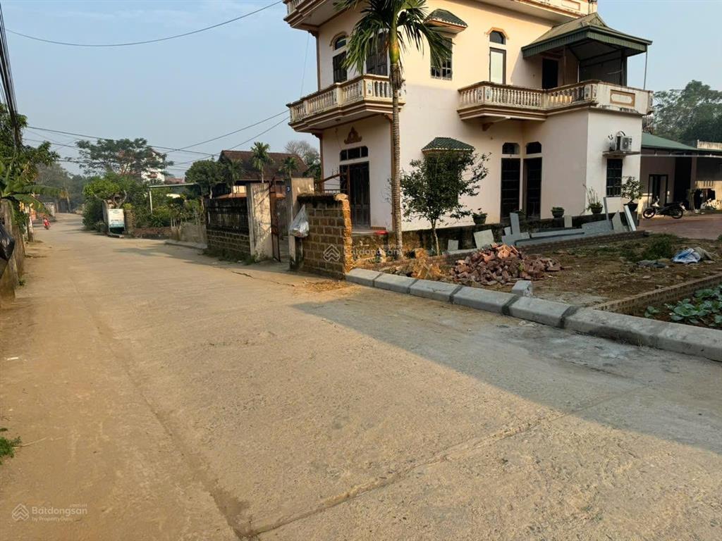 Sốc! đất trục chính sen trì giá rẻ như trong ngõ, lời ngay khi mua!