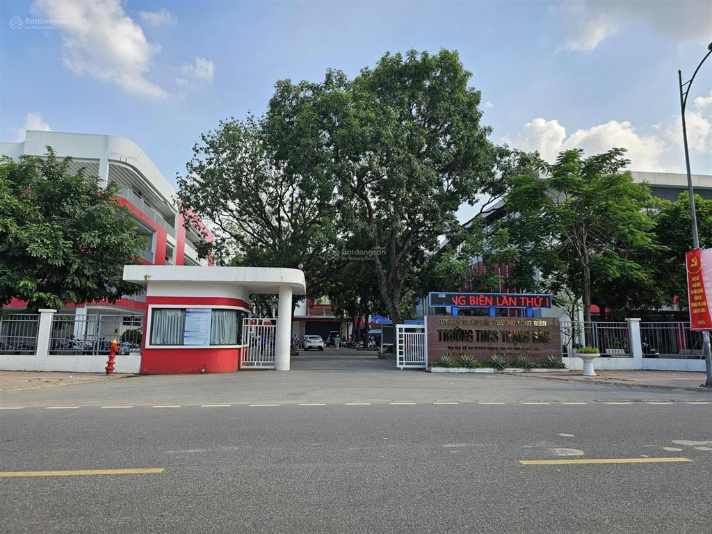 Bán nhà phân lô phố cổ linh, gần hồ thạch bàn, 7 tầng, dt 71m2, mt 4.7m, 8pn, thang máy, gara ô tô