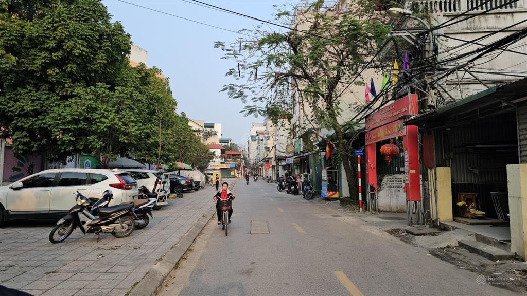 Cần bán gấp đất phố ngọc trì, sau trường tiểu học thạch bàn b, 90m2, mt 5m, ngõ thông, cách phố 30m