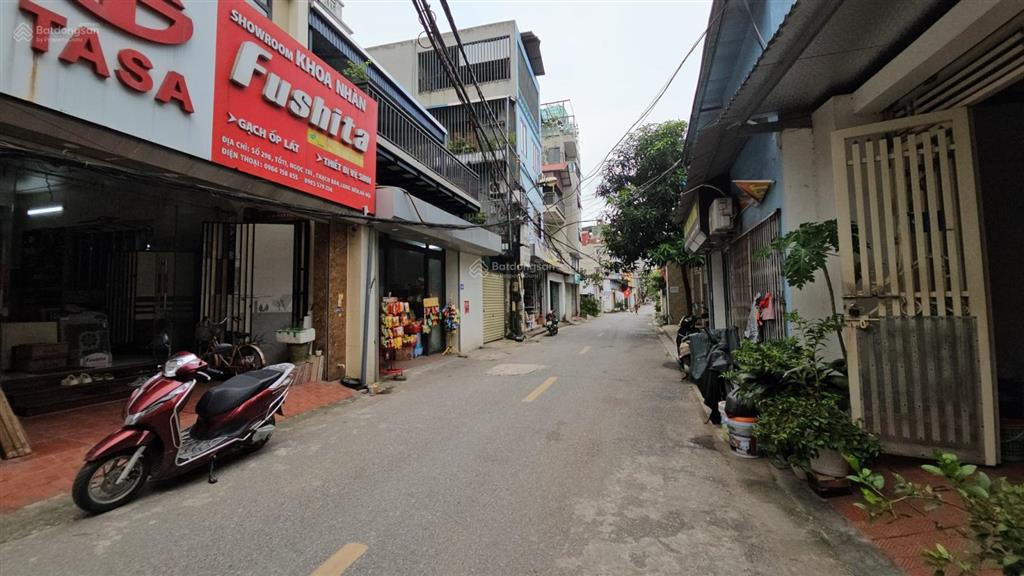 Cần bán gấp đất phố ngọc trì, sau trường tiểu học thạch bàn b, 90m2, mt 5m, ngõ thông, cách phố 30m