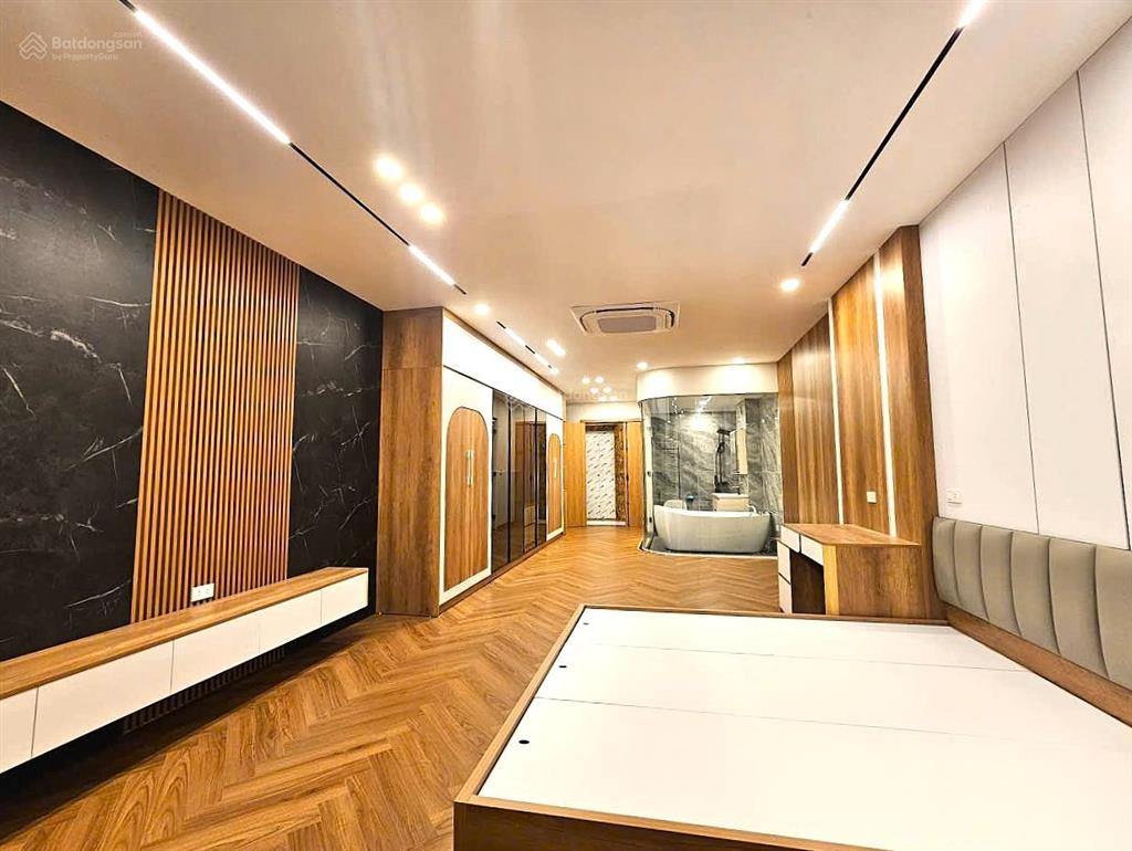 Bán nhà phân lô thạch bàn, nhà 6 tầng, dt 56m2, mt 4m, 3pn, full nội thất, có thang máy, gara ô tô