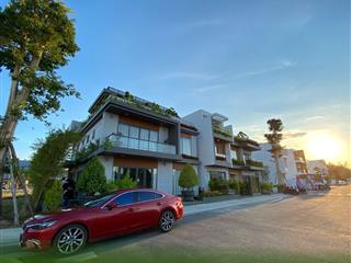 Bán lô góc biệt thự cạnh hồ bơi mặt đường 27m khu đô thị mỹ gia gói 8.  0399.57*5577