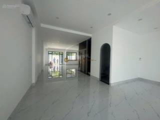 Bán nhà new city nguyễn hoàng mới đẹp có thang máy, dt 7x23m t2lst. hdt 100tr. giá 44 tỷ