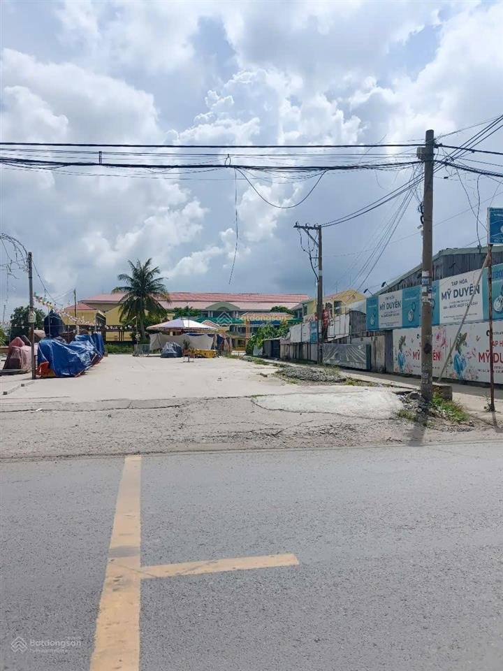 Bán gấp đất tại đoàn nguyễn tuấn hưng long bình chánh 176m2 5x35m 101m2 thổ cư giá 5,2 tỷ bớt lộc