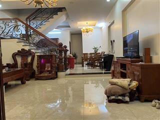Bán nhà ĐẸP 3 tầng Trung Tâm Đông Hòa,SHR đường 2 xe hơi,gần BigC Dĩ An