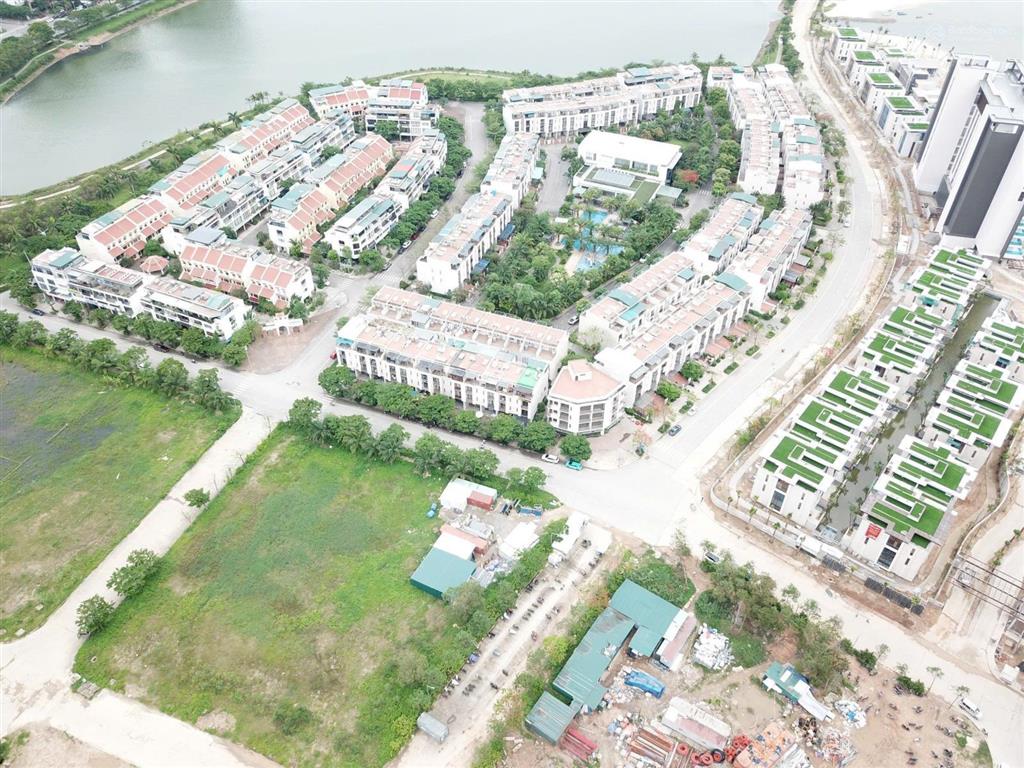 Bán đất xây khách sạn lô góc trung tâm bãi cháy 800m2, mặt tiền 30m