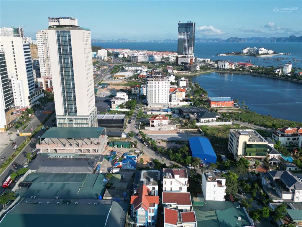 Cần bán ô đất tmdv 1377m2 mặt đường hoàng quốc việt, bãi cháy, hạ long