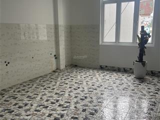 Nhà 5 tầng gần chợ hạ long 2, gần ngã 4 long toong. 61,5m2, có thang máy