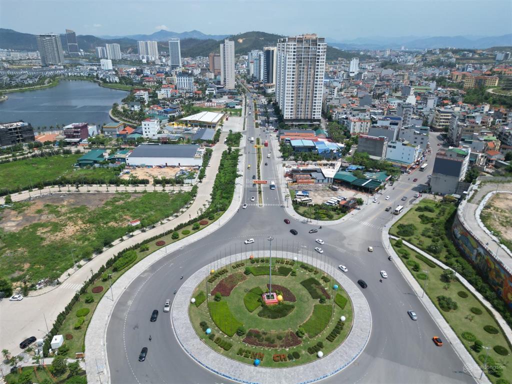 Đất khách sạn 4000m2. view biển trung tâm bãi cháy