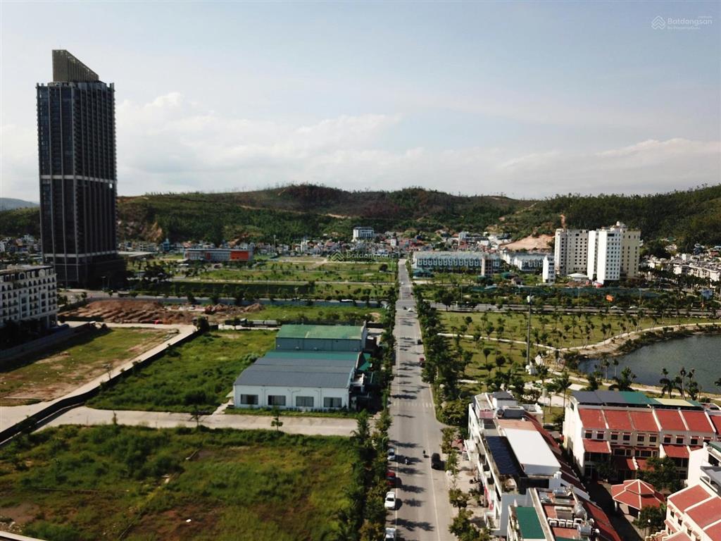 Bán đất khách sạn dt 1000m2 dịch vụ thương mại lâu dài trung tâm mới bãi cháy