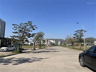 Đất khách sạn bim hùng thắng,355m2 xây 15 tầng bám đường 25m, mật độ xd 60%.