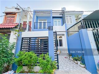 Nhà xây ở kiên cố  diện tích lớn 5x20m  được 3pn lớn  có phòng dưới trệt cho người lớn tuổi