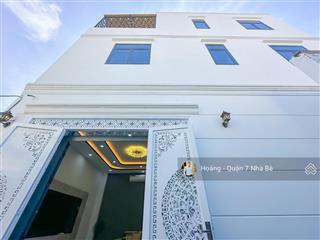Nhà mới xây 1trệt 2lầu sân thượng 3pn 4wc  dt 10,10mx6,37m  cách quận 7 tầm 500m  full nội thất