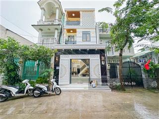 Nhà full nội thất đường xe hơicó phòng dưới trệt cho người lớn tuổidt5mx18mxây 1trệt 2lầu st