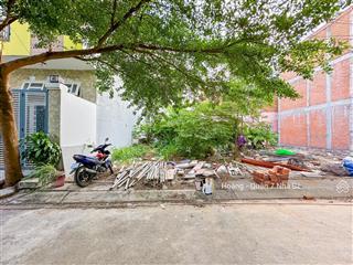 Đất đường 6mdt 5,5mx15mxây dựng tự dokhu dân trí cao yên tĩnhgiá tốt cho khách hàng lựa chọn