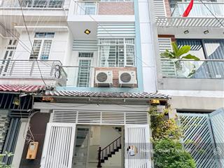 Nhà hẻm ô tô tới nhà  hẻm đông dân cư  gần chợ phú xuân giáp q7  nhà sạch sẻ đẹp dọn ở ngay