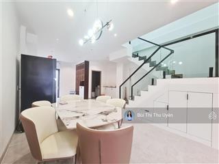 Bán căn nhà phố view công viên, đã có sổ hồng, hoàn thiện full nội thất