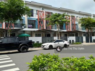 Căn 3 tầng đã có sổ hồng chỉ 3,2 tỷ