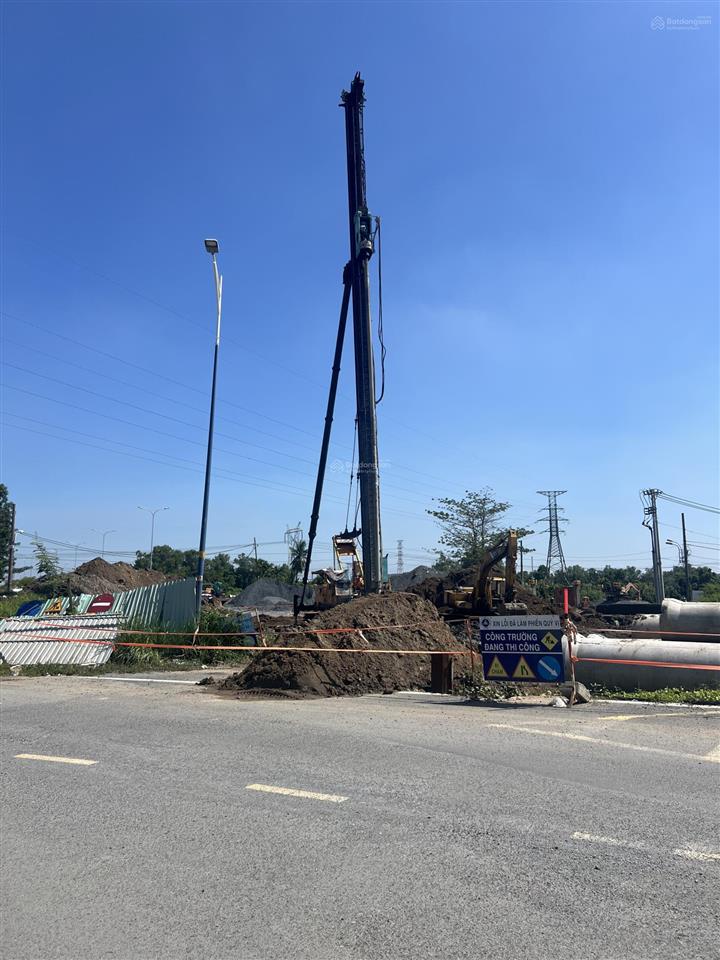 Em cập nhật nền bán nằm trên trục đường song hành kdc khang điền bình chánh