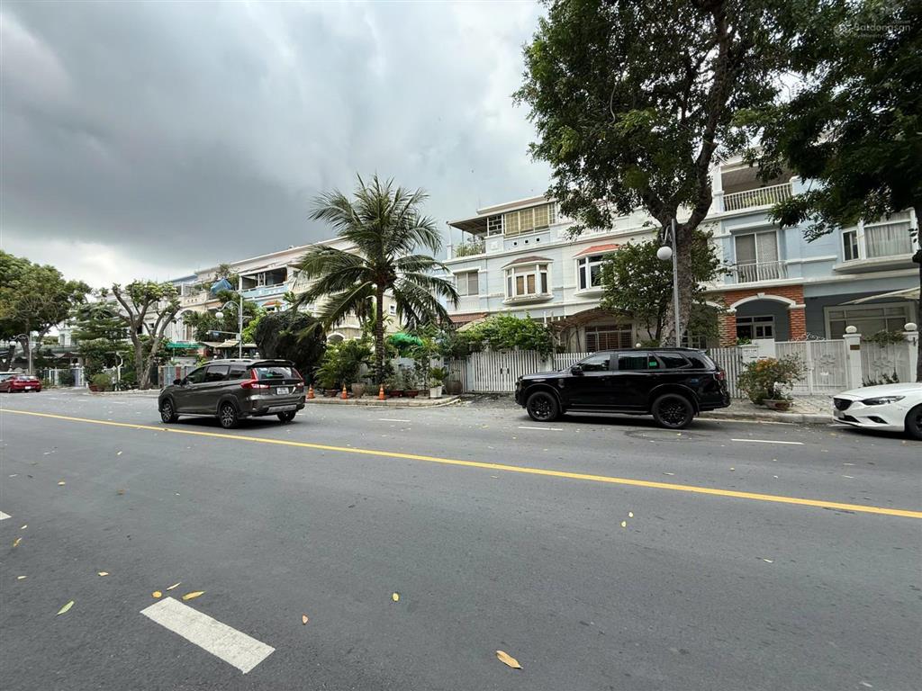 Em bán căn nhà q7 đầu tư sinh lời tại kdc phú mỹ hưng