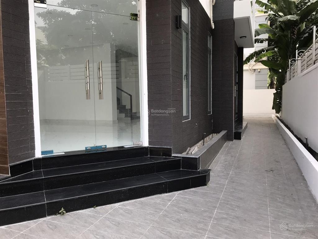 Em bán biệt thự mỹ hưng quận 7 hồ chí minh cách hồ bán nguyệt và cresent 500m