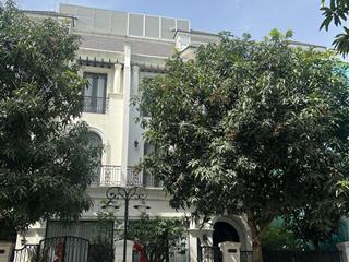 Chính chủ gửi bán bt tại vinhomes ocean park 1 xách va li về ở, giá tốt 27,5 tỷ, 127,5m2, 4n, 5wc