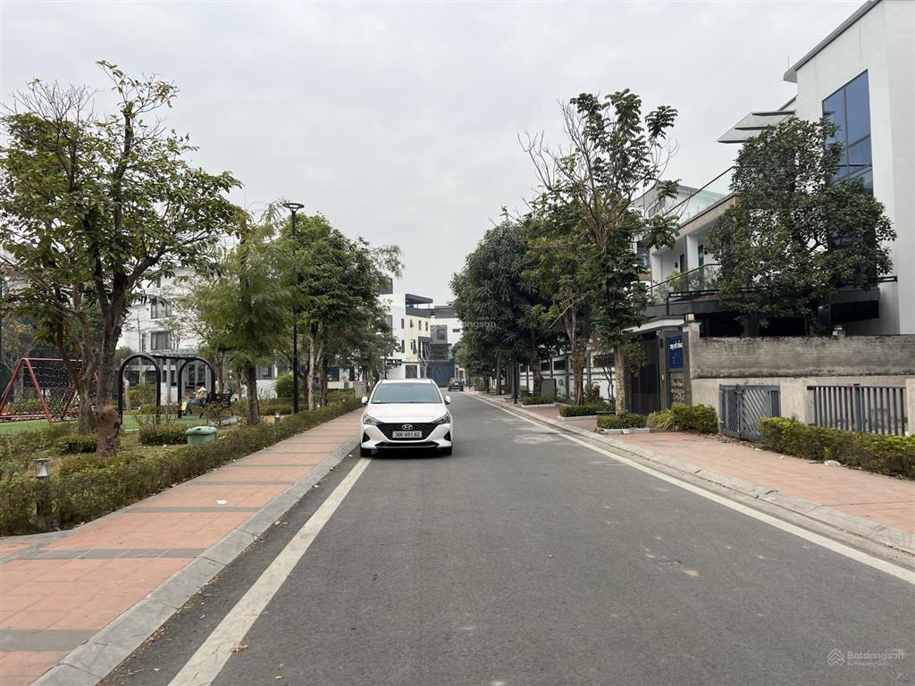 Chính chủ gửi bán btđl kđt đặng xá kề da green little town, dt 350m2 mặt tiền 18m giá chỉ 109tr/m2