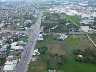 Bán 24000m2 đất mặt đường quốc lộ 51, ngay đầu đường hoàng sa