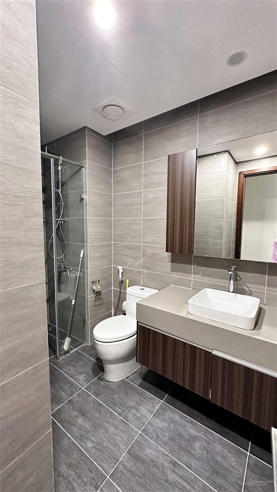 Bán căn cc 2pn chung cư 6th element tây hồ tây, căn góc hướng đông nam thoáng mát quanh năm.