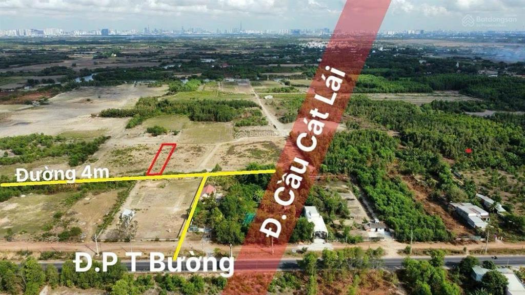 Kẹt tiền bán gấp mảnh 1.300m2 cln (2650), đường xe hơi ngay đầu xã. cách quận 2 6km. giá 2.3tr/m2