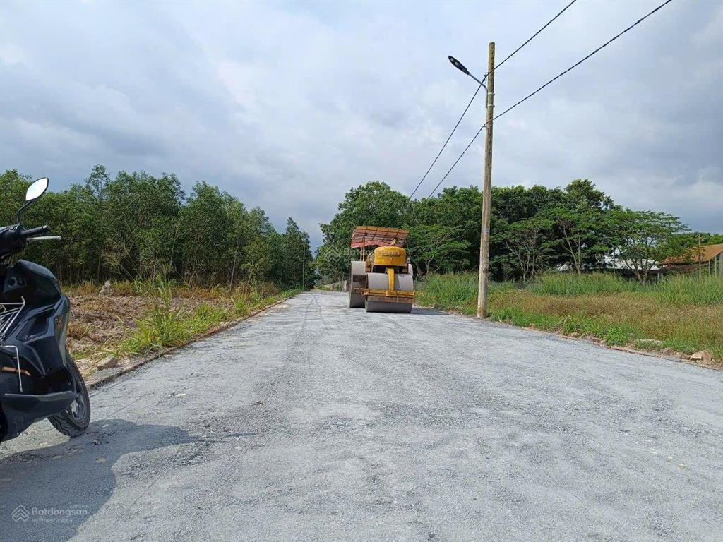 Cam kết rẻ nhất xã 2tr/m2, đường 7m. dt 2.000m2 ont, kế đường 47m. sổ riêng sang tên ngay