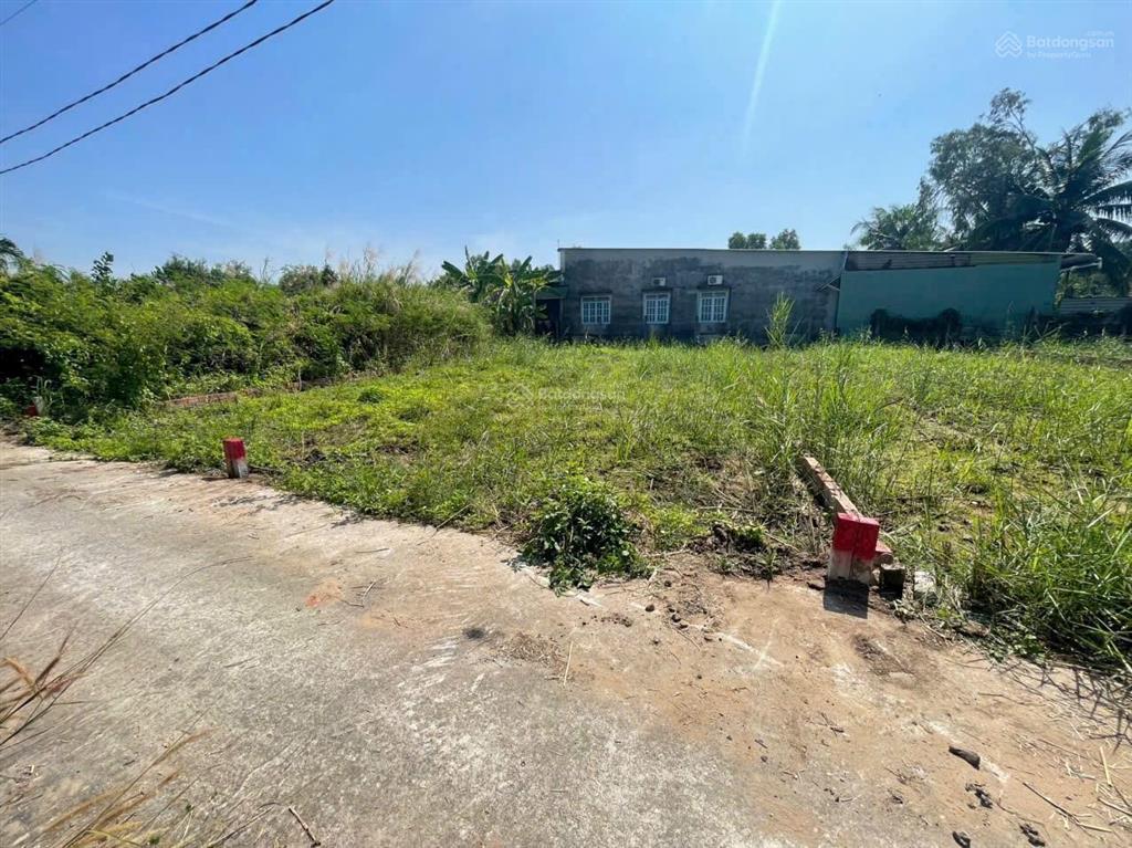 6 nền liền kề mỗi nền 120m (524m) full thổ cư. ngay phà, cách q2 chỉ 1 con sông. giá 1.8 tỷ/nền