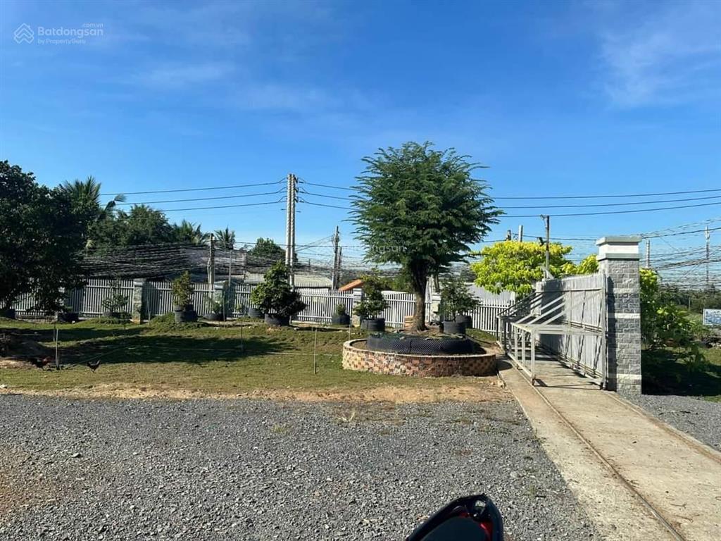 Kẹt tiền trả nh cần bán lô góc 2 mt phan văn đáng, cách q2 2km. 2500m2 qh ont. giá thương lượng