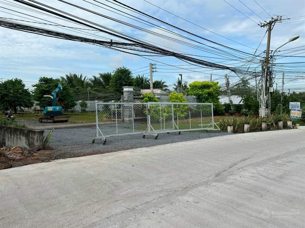Kẹt tiền trả nh cần bán lô góc 2 mt phan văn đáng, cách q2 2km. 2500m2 qh ont. giá thương lượng