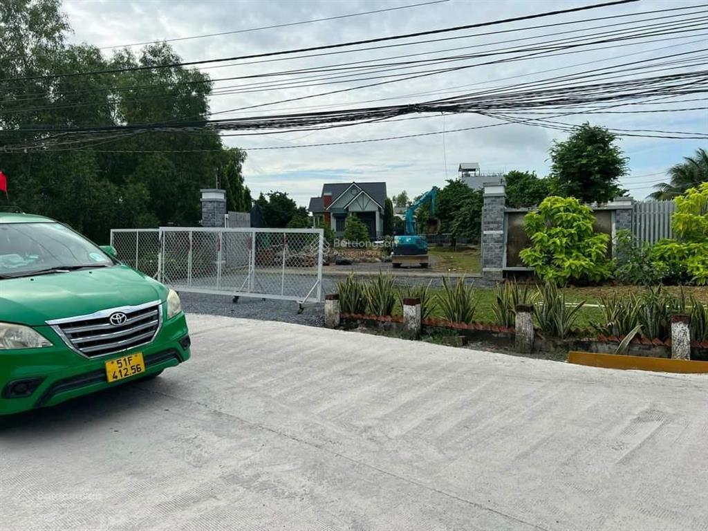 Kẹt tiền trả nh cần bán lô góc 2 mt phan văn đáng, cách q2 2km. 2500m2 qh ont. giá thương lượng