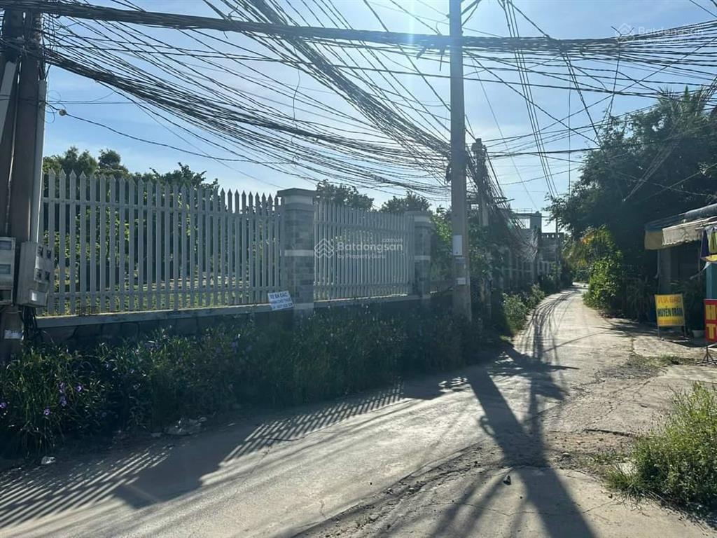 Kẹt tiền trả nh cần bán lô góc 2 mt phan văn đáng, cách q2 2km. 2500m2 qh ont. giá thương lượng