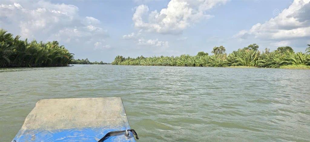 Đất nền thổ cư gần cầu cát lái, 600m2 có 250m2 thổ, giá chỉ 1.7 tỷ, sổ hồng riêng sang tên ngay