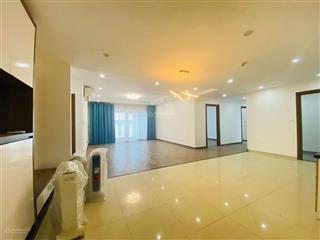Em bán căn hộ 4 phòng ngủ tầng trung đẹp hướng mát giá tốt tại goldmark city